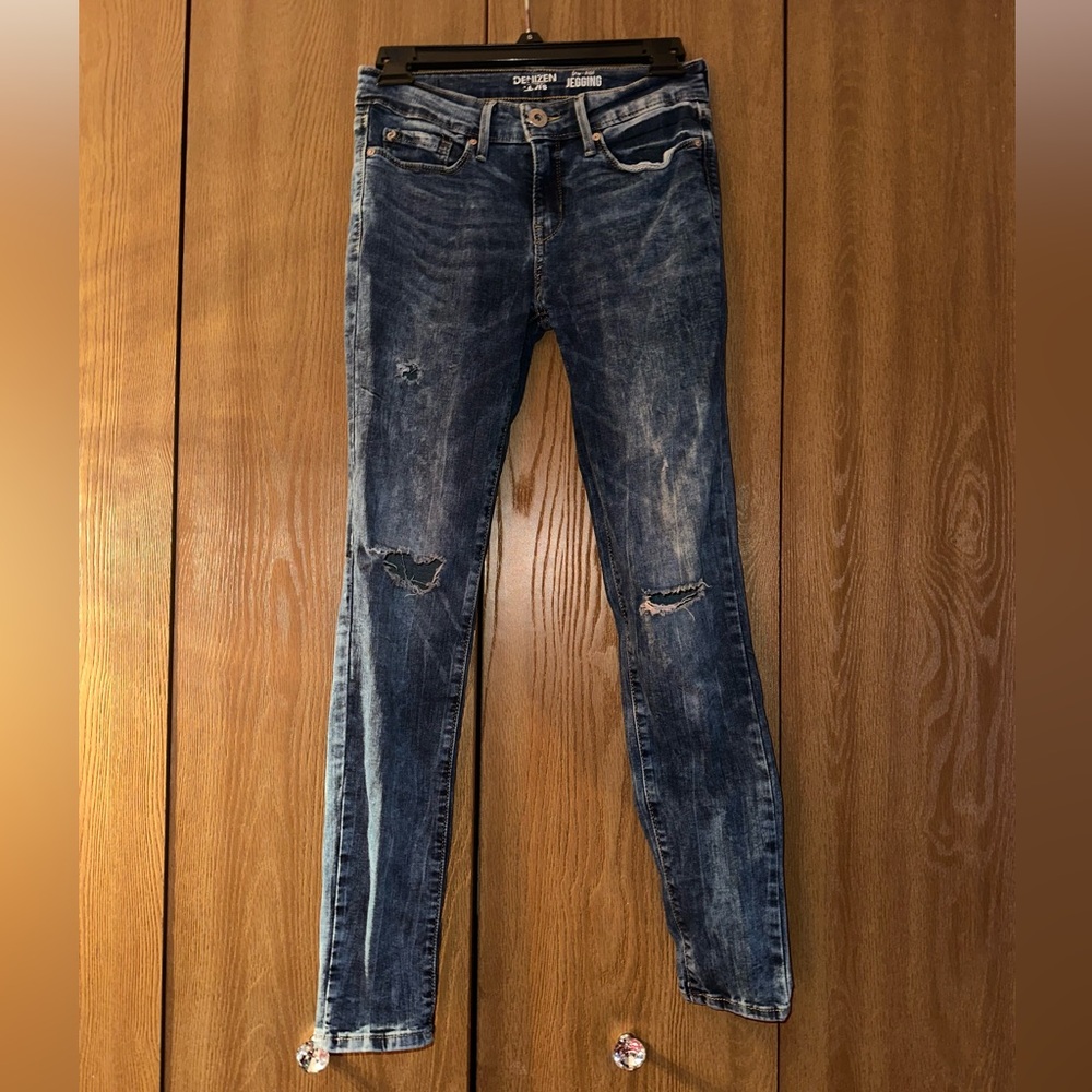 Denizen by Levi’s distressed acid wash skinny jeans